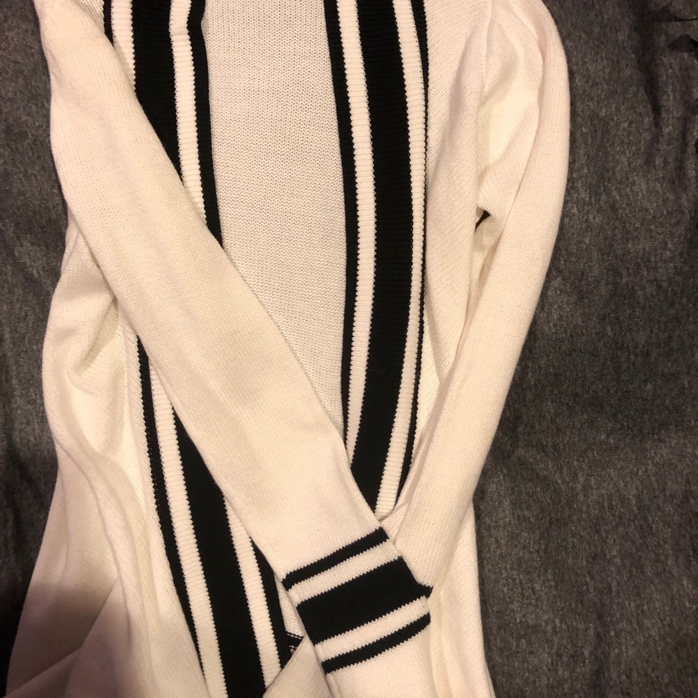 BB Dakota cardigan. Never worn - Picture 5 of 5